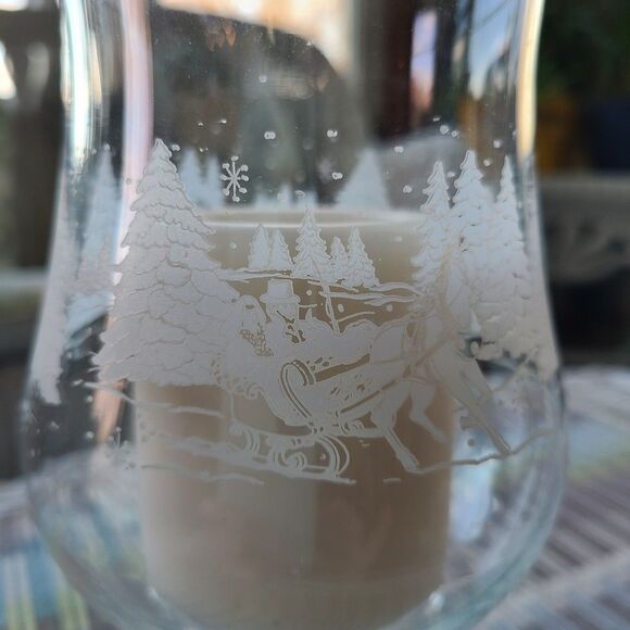 Vintage Avon President's Club 1996 Luminarc Glass Hurricane Lamp Sleigh Ride - Picture 7 of 10